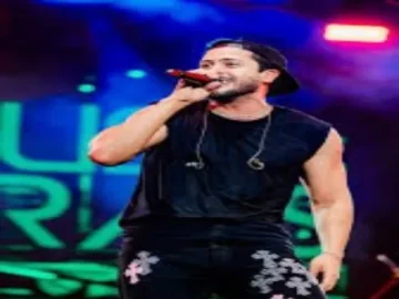 Ouvir e baixar CDs de Forró – Matheus Fernandes – O Puro Suco do Brasil Download Matheus Fernandes - O Puro Suco do Brasil